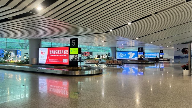 潮汕機(jī)場(chǎng)到達(dá)大廳行李轉(zhuǎn)盤燈箱廣告牌投放，揭陽(yáng)潮汕機(jī)場(chǎng)廣告價(jià)格