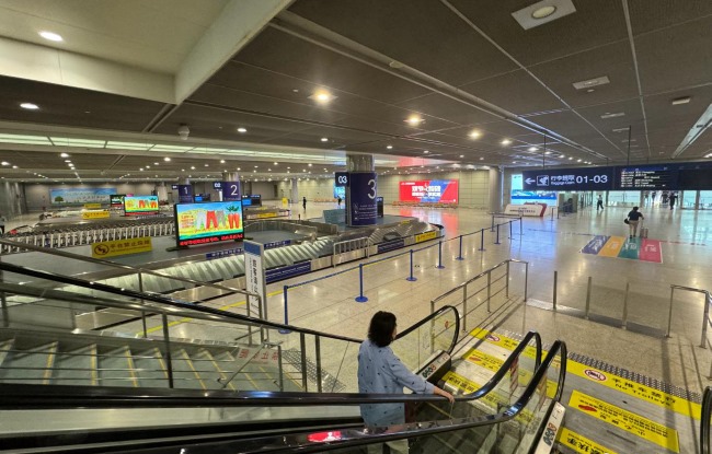 合肥新橋機(jī)場(chǎng)到達(dá)行李轉(zhuǎn)盤聯(lián)排LED大屏，合肥機(jī)場(chǎng)LED廣告價(jià)格