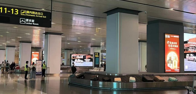 天津機場T2到達行李廳燈箱廣告投放，天津濱海機場廣告價格