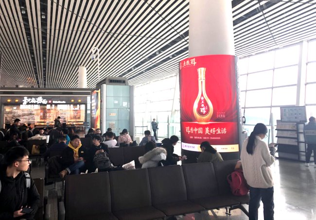 天津機場出發(fā)登機口LED廣告投放，天津濱海機場大屏廣告價格