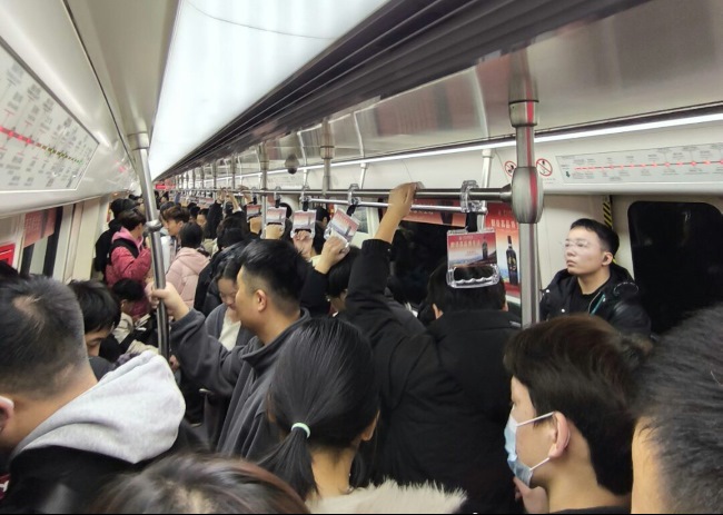 鄭州地鐵列車(chē)語(yǔ)音冠名價(jià)格，鄭州地鐵車(chē)廂播音導(dǎo)向廣告投放