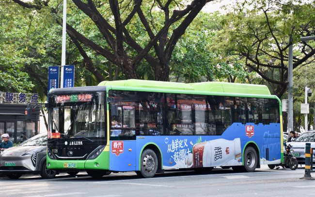 三亞公交車身三側(cè)外車貼廣告投放，三亞公交巴士廣告價(jià)格